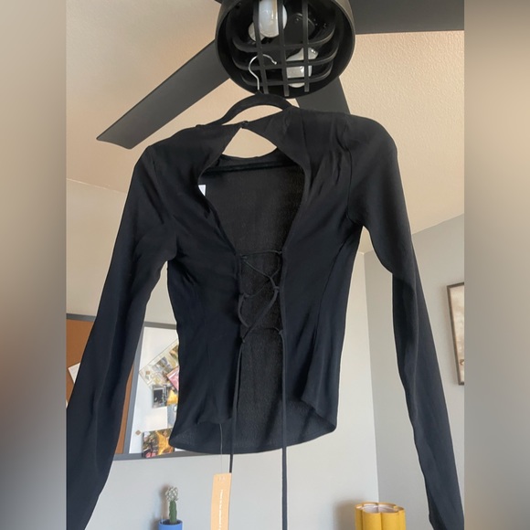 Reformation Cassia Cropped Open Back Top - Picture 8 of 15